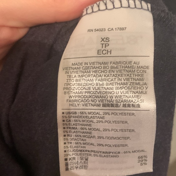 Gorgeous low cut Banana Republic Top SZ XS - Picture 4 of 8